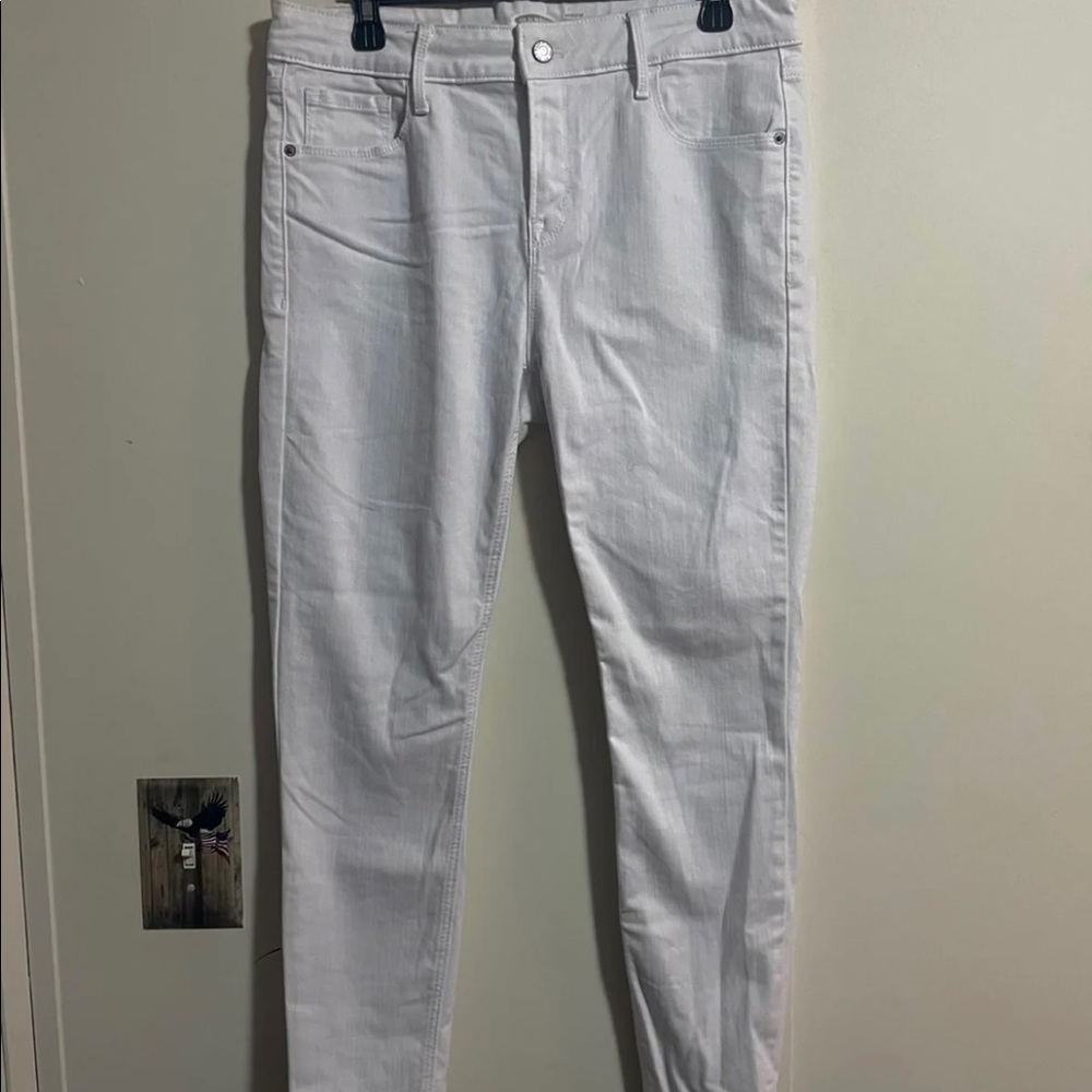 white skinny jeans